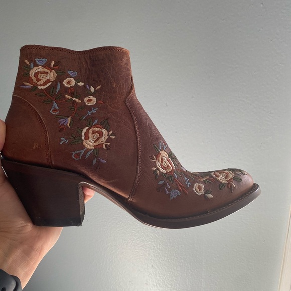 Shyanne Brown Floral Embroidered Ankle Booties (they’re new with not box) - Picture 3 of 7